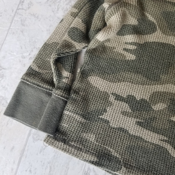 Old Navy Long Sleeve Green camouflage shirt Size 18-24 mo - Picture 8 of 12